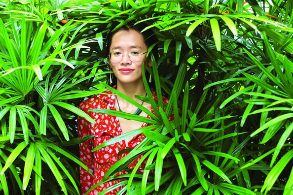 Nghệ sĩ Nguyễn Lê Phương Linh: Rong ruổi để tìm nguồn cội và tiếng nói dân tộc Nghe si Nguyen Le Phuong Linh: Rong ruoi de tim nguon coi va tieng noi dan toc