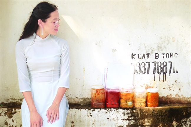 Nghệ sĩ Nguyễn Lê Phương Linh: Rong ruổi để tìm nguồn cội và tiếng nói dân tộc Nghe si Nguyen Le Phuong Linh: Rong ruoi de tim nguon coi va tieng noi dan toc