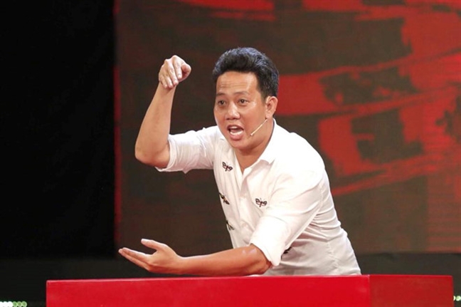 Diễn viên Lê Nam tiết lộ bản tính hay ghen của vợ khiến anh... đột quỵ Dien vien Le Nam tiet lo ban tinh hay ghen cua vo khien anh... dot quy