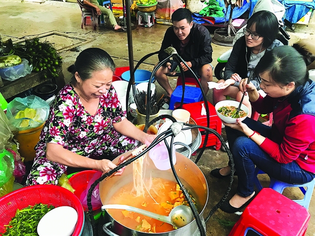 Vị tình quán ăn đường phố Vi tinh quan an duong pho