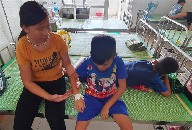 Những đứa trẻ nằm viện suốt đời từ hệ lụy hôn nhân cận huyết Nhung dua tre nam vien suot doi tu he luy hon nhan can huyet