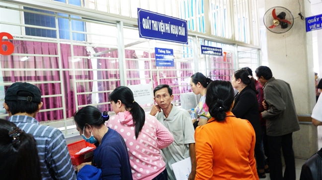 Bệnh viện hết thuốc, có bảo hiểm cũng như không Benh vien het thuoc, co bao hiem cung nhu khong