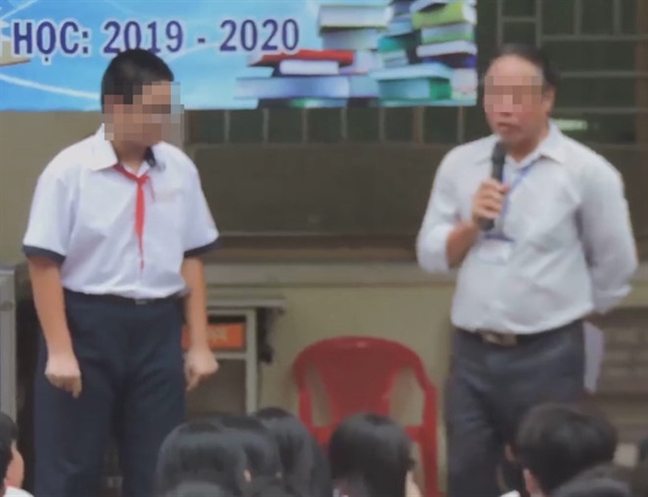 Nỗi nhục dưới cờ vì nợ học phí, 20 năm vẫn ám ảnh Noi nhuc duoi co vi no hoc phi, 20 nam van am anh