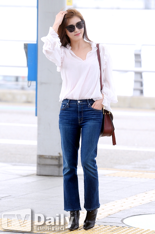 Thời trang bất chấp tuổi tác của Ha Ji Won Thoi trang bat chap tuoi tac cua Ha Ji Won