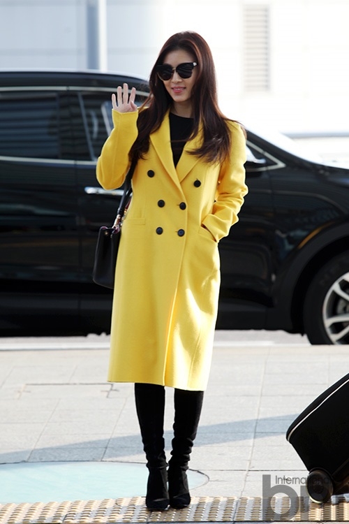 Thời trang bất chấp tuổi tác của Ha Ji Won Thoi trang bat chap tuoi tac cua Ha Ji Won