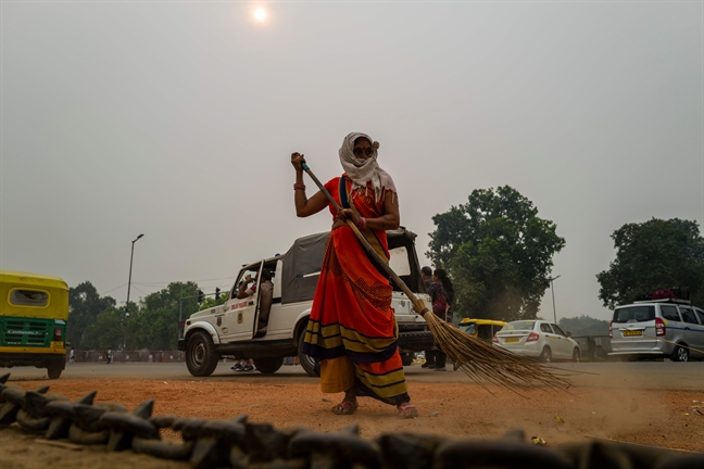 New Delhi: Ô nhiễm không khí 'giảm một nửa' New Delhi: O nhiem khong khi 'giam mot nua'