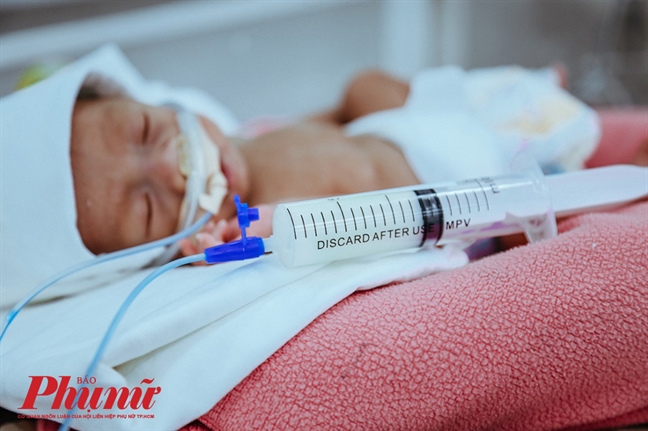 Lý do bà mẹ lập kỷ lục tặng đến 172 lít sữa mẹ cho trẻ sơ sinh ở Sài Gòn Ly do ba me lap ky luc tang den 172 lit sua me cho tre so sinh o Sai Gon