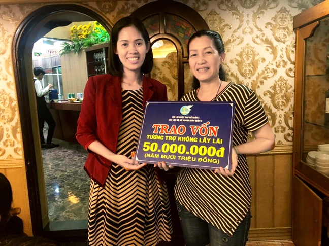 Chủ nhiệm Câu lạc bộ Nữ doanh nhân quận 6 Trần Thị Mai Trang: Tôi tiếp bước mẹ làm chủ nhiệm câu lạc bộ không khó khăn gì Chu nhiem Cau lac bo Nu doanh nhan quan 6 Tran Thi Mai Trang: Toi tiep buoc me lam chu nhiem cau lac bo khong kho khan gi