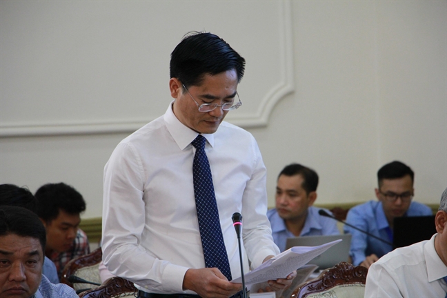 Phản ánh về xe buýt qua đường dây nóng cũng... như không Phan anh ve xe buyt qua duong day nong cung... nhu khong