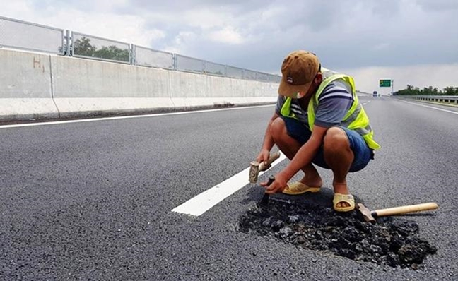 Sai phạm của cựu giám đốc dự án cao tốc 34.000 tỷ cụ thể là gì? Sai pham cua cuu giam doc du an cao toc 34.000 ty cu the la gi?