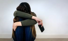 Nữ siêu nhân thần thánh... khóc òa! Nu sieu nhan than thanh... khoc oa!