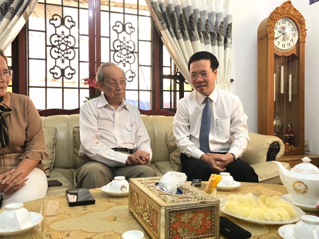 Tết nhà giáo, giáo sư Trần Hồng Quân gửi gắm nhiều trăn trở cho giáo dục Tet nha giao, giao su Tran Hong Quan gui gam nhieu tran tro cho giao duc