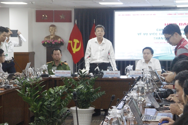 Bà trưởng phòng điều tra ấu dâm bằng cách... nghe ngóng dư luận Ba truong phong dieu tra au dam bang cach... nghe ngong du luan