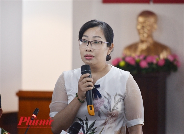 Bà trưởng phòng điều tra ấu dâm bằng cách... nghe ngóng dư luận Ba truong phong dieu tra au dam bang cach... nghe ngong du luan