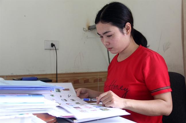 Tâm sự nghẹn lòng của những cô giáo dạy trẻ tự kỷ Tam su nghen long cua nhung co giao day tre tu ky