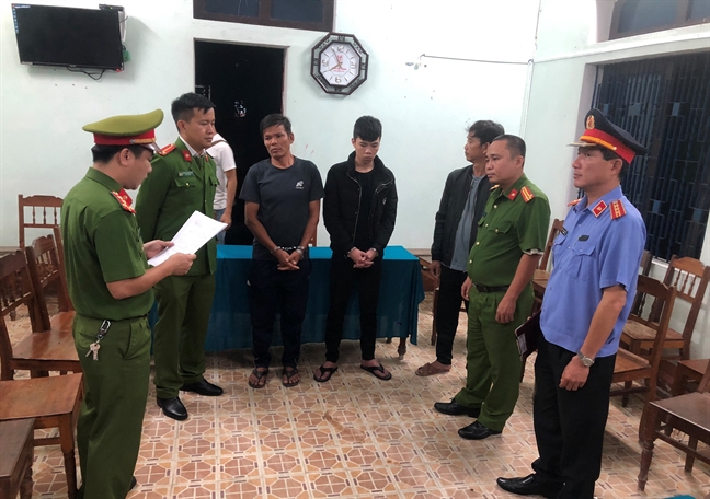 Bắt đôi vợ chồng lừa đảo, chiếm đoạt hơn 17 tỷ đồng Bat doi vo chong lua dao, chiem doat hon 17 ty dong