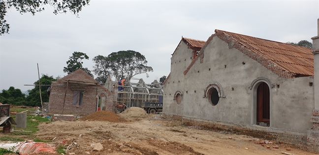 Vụ việc Linh Sâm tự không phép, lấn chiếm đất Đền Hữu: Xâm phạm di tích và vi phạm Luật Di sản văn hóa Vu viec Linh Sam tu khong phep, lan chiem dat Den Huu: Xam pham di tich va vi pham Luat Di san van hoa