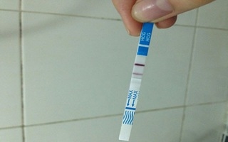 Vui hai người nhưng tới bệnh viện phụ sản chỉ một Vui hai nguoi nhung toi benh vien phu san chi mot