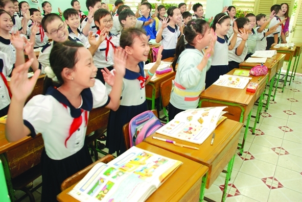 Diễn đàn Phát triển TP.HCM thông minh, sáng tạo: Cần những công dân toàn cầu biết tiếng Anh và ứng xử công cộng Dien dan Phat trien TP.HCM thong minh, sang tao: Can nhung cong dan toan cau biet tieng Anh va ung xu cong cong