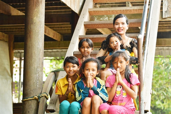 Mặt trăng nhỏ của vùng biên Mat trang nho cua vung bien