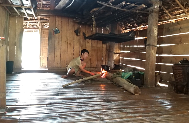 Bỏ tái định cư, dân quay về sống nơi sơn cùng thủy tận Bo tai dinh cu, dan quay ve song noi son cung thuy tan