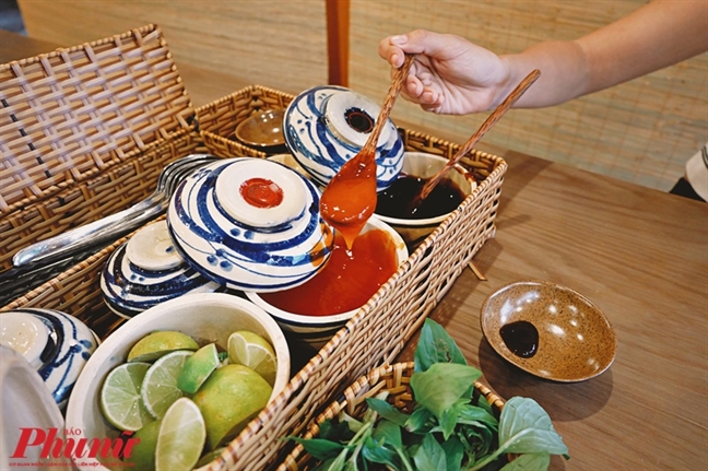 Bò kho cô Mai nổi tiếng 35 năm tại Sài Gòn Bo kho co Mai noi tieng 35 nam tai Sai Gon