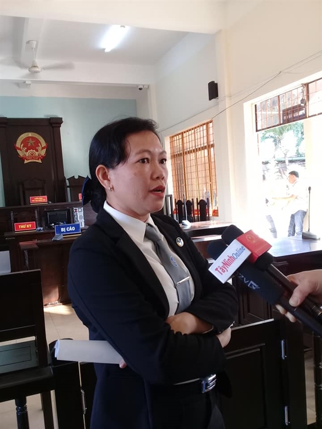 Chồng đánh vợ phải ngồi tù, ba mẹ con ngơ ngác giữa đời Chong danh vo phai ngoi tu, ba me con ngo ngac giua doi