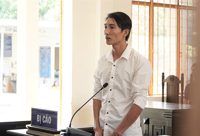 Chồng đánh vợ phải ngồi tù, ba mẹ con ngơ ngác giữa đời Chong danh vo phai ngoi tu, ba me con ngo ngac giua doi
