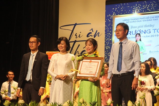 TP.HCM vinh danh 50 nhà giáo đoạt giải Võ Trường Toản TP.HCM vinh danh 50 nha giao doat giai Vo Truong Toan