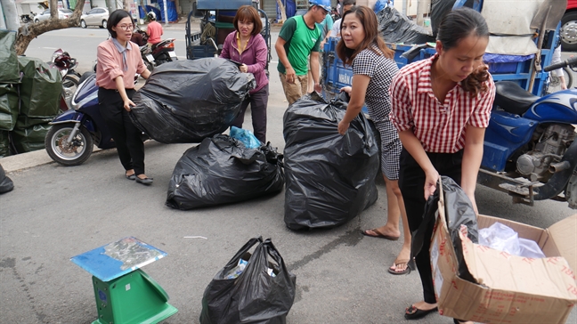 Thu gom và tạo vòng đời mới cho chất thải rắn Thu gom va tao vong doi moi cho chat thai ran