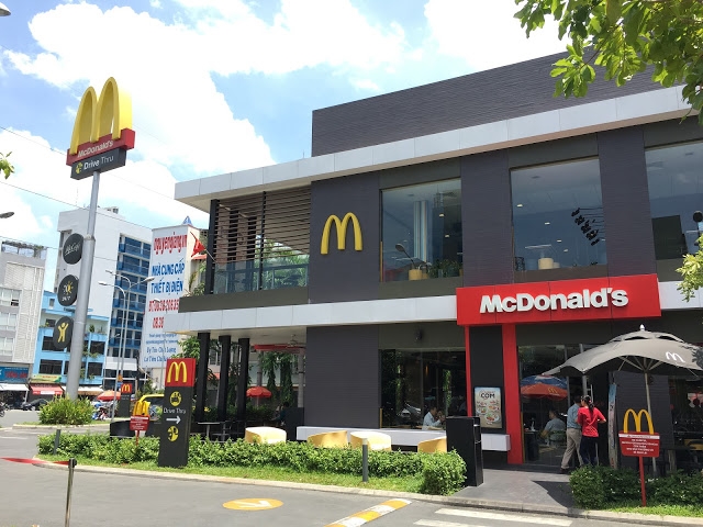 McDonald’s khó cạnh tranh với… hủ tíu gõ McDonald’s kho canh tranh voi… hu tiu go