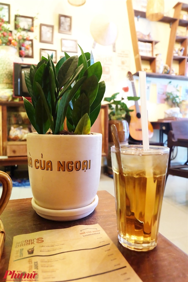 Nhà của ngoại - Hồi kí của những kẻ mộng mơ Nha cua ngoai - Hoi ki cua nhung ke mong mo