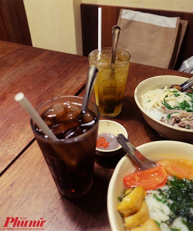 Thưởng thức bún ốc Hà Nội trong 'Ngõ ngách' Sài Gòn Thuong thuc bun oc Ha Noi trong 'Ngo ngach' Sai Gon