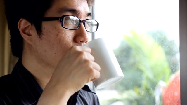 'Thằng đàn bà' 'Thang dan ba'