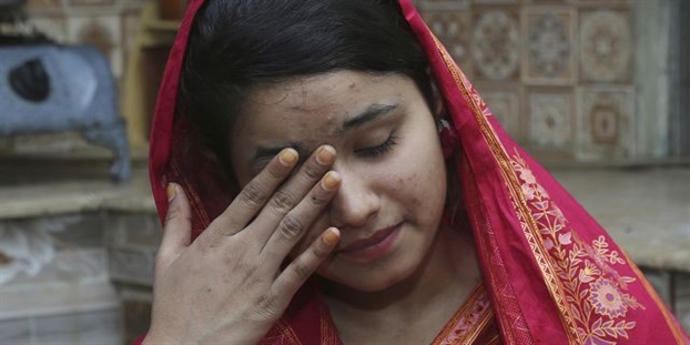 Gần 630 bé gái và phụ nữ Pakistan ‘bị bán làm vợ’ cho đàn ông Trung Quốc Gan 630 be gai va phu nu Pakistan ‘bi ban lam vo’ cho dan ong Trung Quoc
