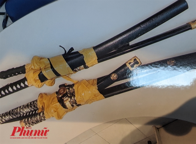 Không biết mặt nhau, vẫn rủ nhau tổ chức cướp tiệm vàng Khong biet mat nhau, van ru nhau to chuc cuop tiem vang