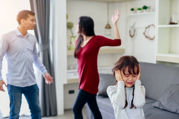 Chịu đựng vì con? Chiu dung vi con?