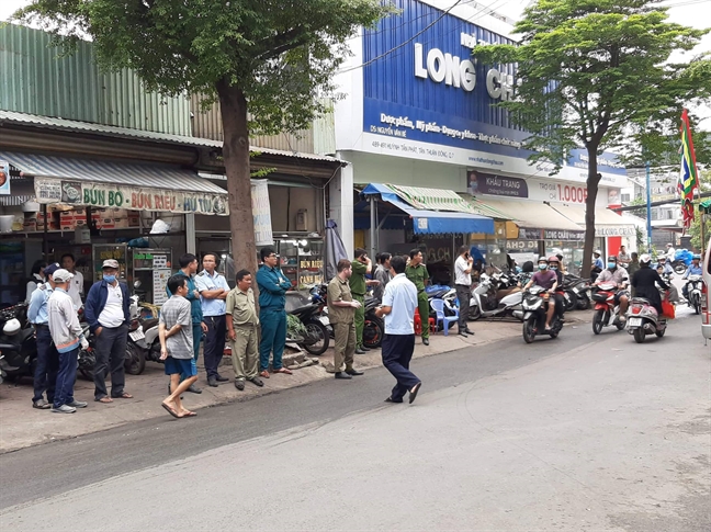 Vụ cháy khiến 3 người tử vong ở Quận 7: Tiếng kêu cứu lịm dần sau bức tường lửa Vu chay khien 3 nguoi tu vong o Quan 7: Tieng keu cuu lim dan sau buc tuong lua