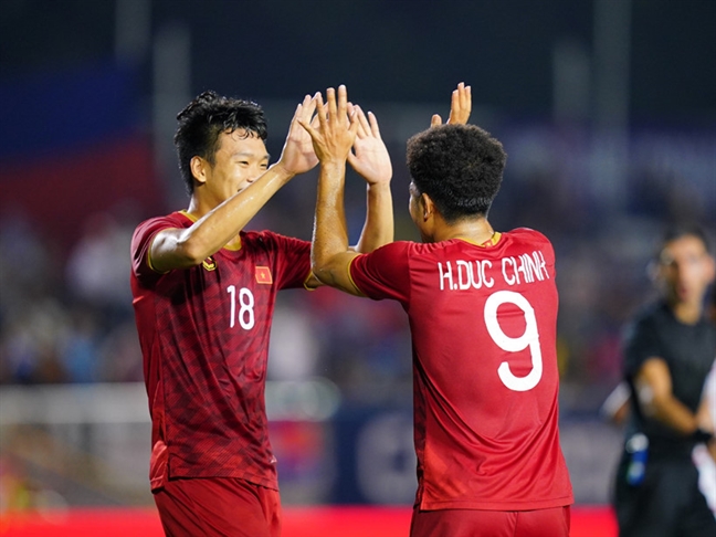 Việt Nam 4-0 Campuchia: Văn Toản từ chối bàn thắng danh dự cho Campuchia Viet Nam 4-0 Campuchia: Van Toan tu choi ban thang danh du cho Campuchia