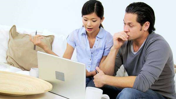 Đang trả góp nhà vẫn vung tiền du lịch nước ngoài Dang tra gop nha van vung tien du lich nuoc ngoai