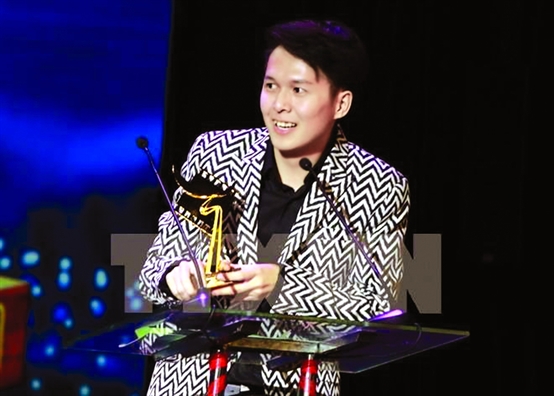 Đạo diễn Vũ Ngọc Phượng: 'Kỳ vọng là thứ dễ giết chết người khác' Dao dien Vu Ngoc Phuong: 'Ky vong la thu de giet chet nguoi khac'
