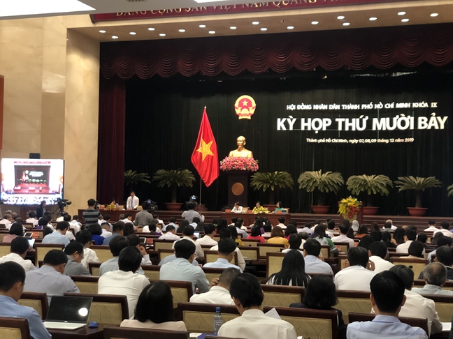 Đóng góp hơn 27% tổng thu ngân sách, nhưng TP.HCM chỉ được hưởng 4% tổng chi cả nước Dong gop hon 27% tong thu ngan sach, nhung TP.HCM chi duoc huong 4% tong chi ca nuoc