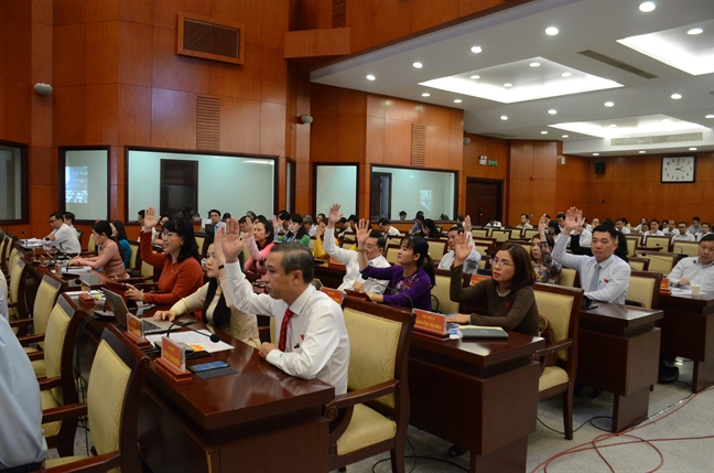 Bế mạc kỳ họp thứ 17 HĐND TP.HCM khóa IX với nhiều nghị quyết gắn liền với thực tiễn xã hội Be mac ky hop thu 17 HDND TP.HCM khoa IX voi nhieu nghi quyet gan lien voi thuc tien xa hoi