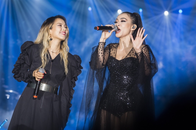 Trấn Thành lấn sân, làm biên tập âm nhạc trong liveshow của diva hàng đầu Hàn Quốc Tran Thanh lan san, lam bien tap am nhac trong liveshow cua diva hang dau Han Quoc