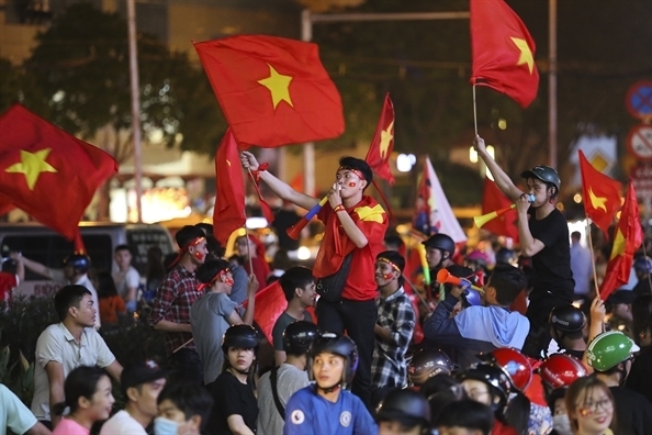 Cấm đường, bố trí trinh sát ghi hình các đối tượng quá khích, đua xe trái phép sau trận chung kết Việt Nam - Indonesia Cam duong, bo tri trinh sat ghi hinh cac doi tuong qua khich, dua xe trai phep sau tran chung ket Viet Nam - Indonesia