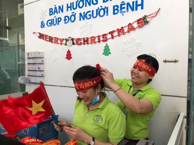 Người hâm mộ cả nước nhộn nhịp xuống đường cổ vũ tuyển Việt Nam Nguoi ham mo ca nuoc nhon nhip xuong duong co vu tuyen Viet Nam