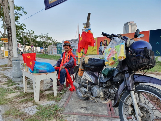 Người hâm mộ cả nước nhộn nhịp xuống đường cổ vũ tuyển Việt Nam Nguoi ham mo ca nuoc nhon nhip xuong duong co vu tuyen Viet Nam