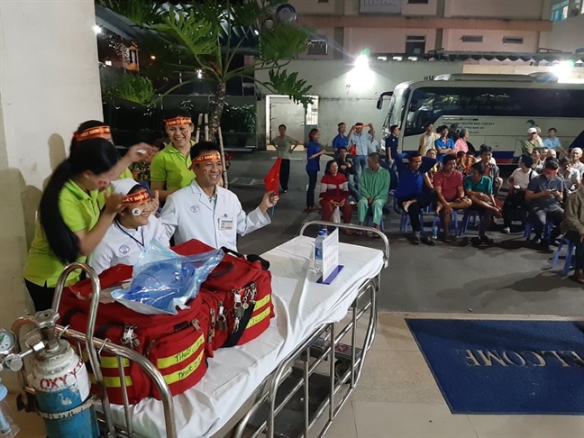 Người hâm mộ cả nước nhộn nhịp xuống đường cổ vũ tuyển Việt Nam Nguoi ham mo ca nuoc nhon nhip xuong duong co vu tuyen Viet Nam