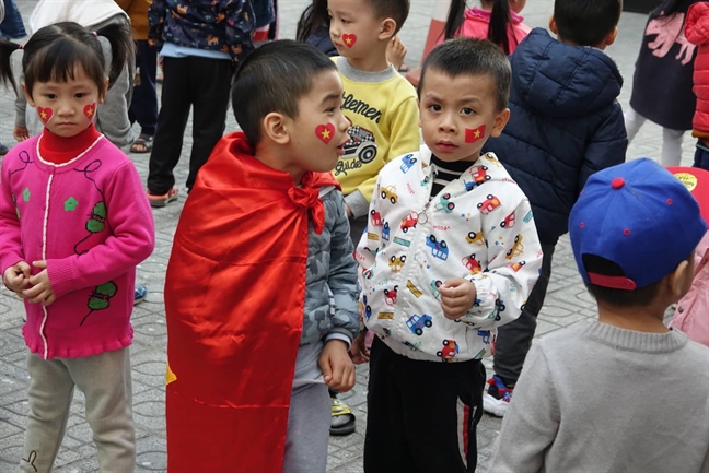 Người hâm mộ cả nước nhộn nhịp xuống đường cổ vũ tuyển Việt Nam Nguoi ham mo ca nuoc nhon nhip xuong duong co vu tuyen Viet Nam