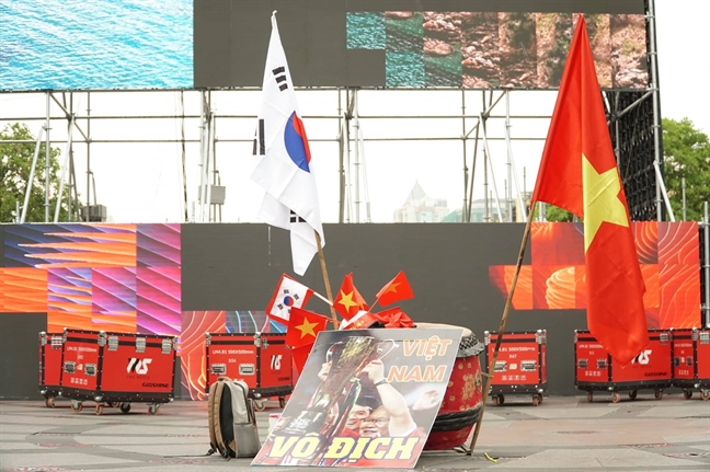 Người hâm mộ cả nước nhộn nhịp xuống đường cổ vũ tuyển Việt Nam Nguoi ham mo ca nuoc nhon nhip xuong duong co vu tuyen Viet Nam
